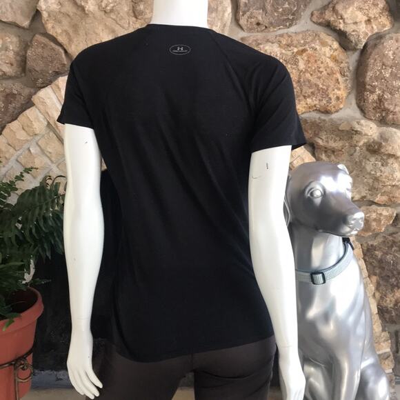Under Armour Heat Gear Black Short Sleeve Athletic V-Neck Shirt Women's Size S - Picture 4 of 7